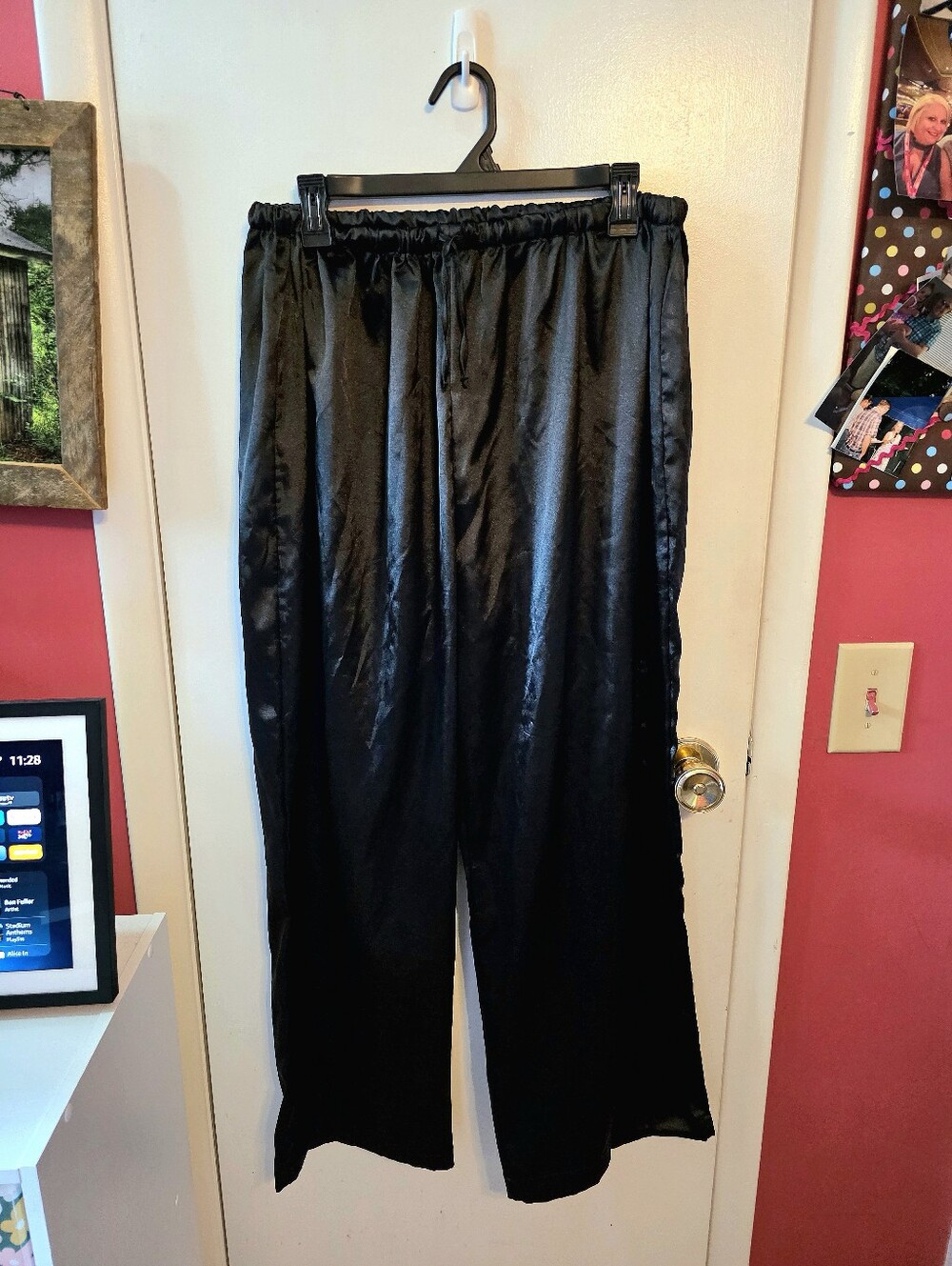 Vintage Escante Collection Women's Size Large Black Satin Pajama Bottoms